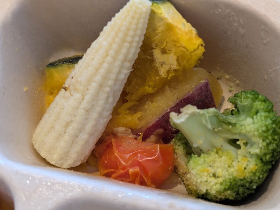 デリ弁当の温野菜サラダ